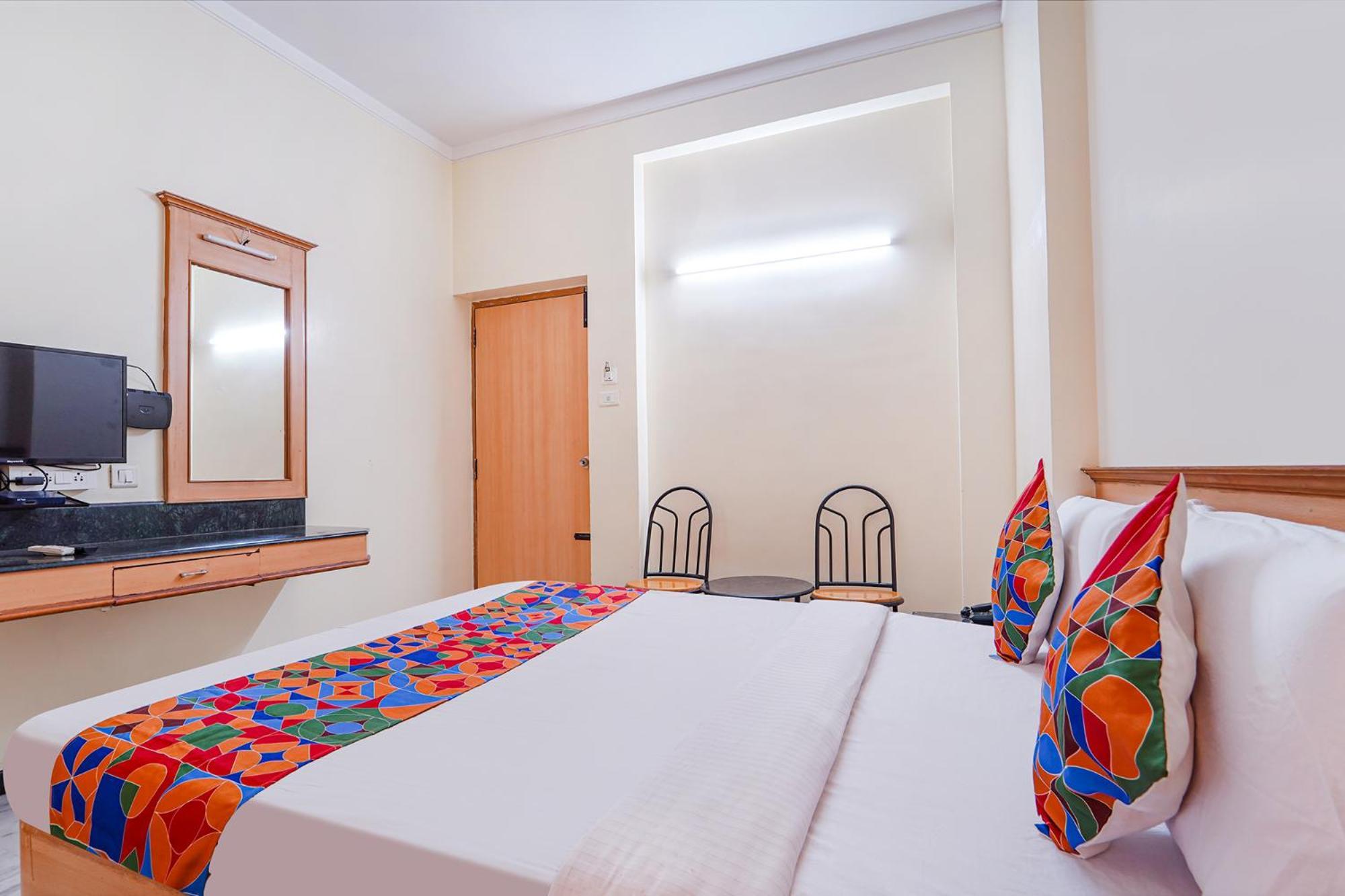 קוימבטור Fabhotel Ess Paradise - Nr Bus Stand מראה חיצוני תמונה