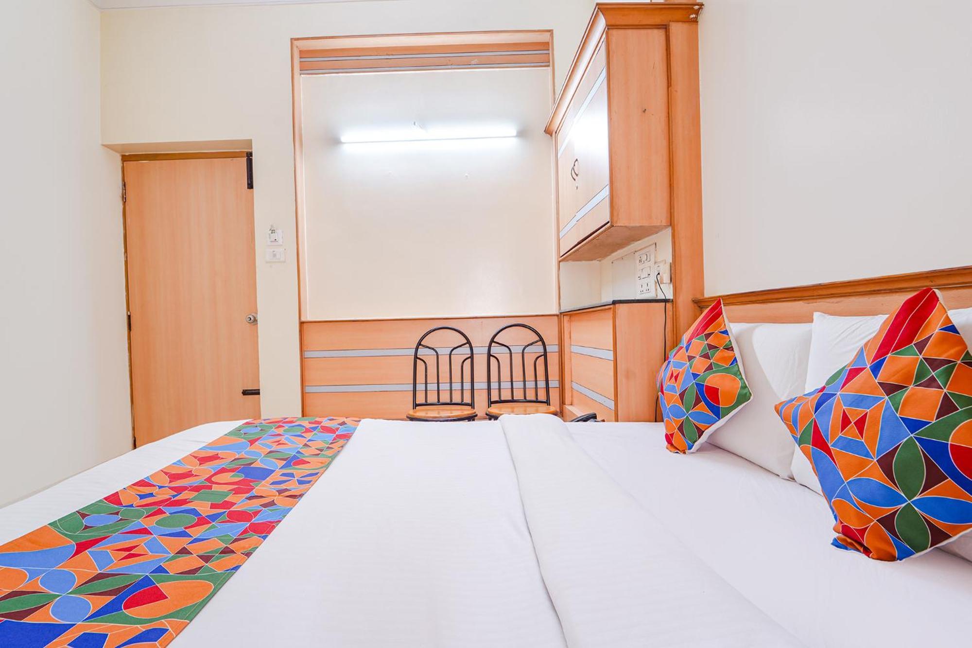 קוימבטור Fabhotel Ess Paradise - Nr Bus Stand מראה חיצוני תמונה