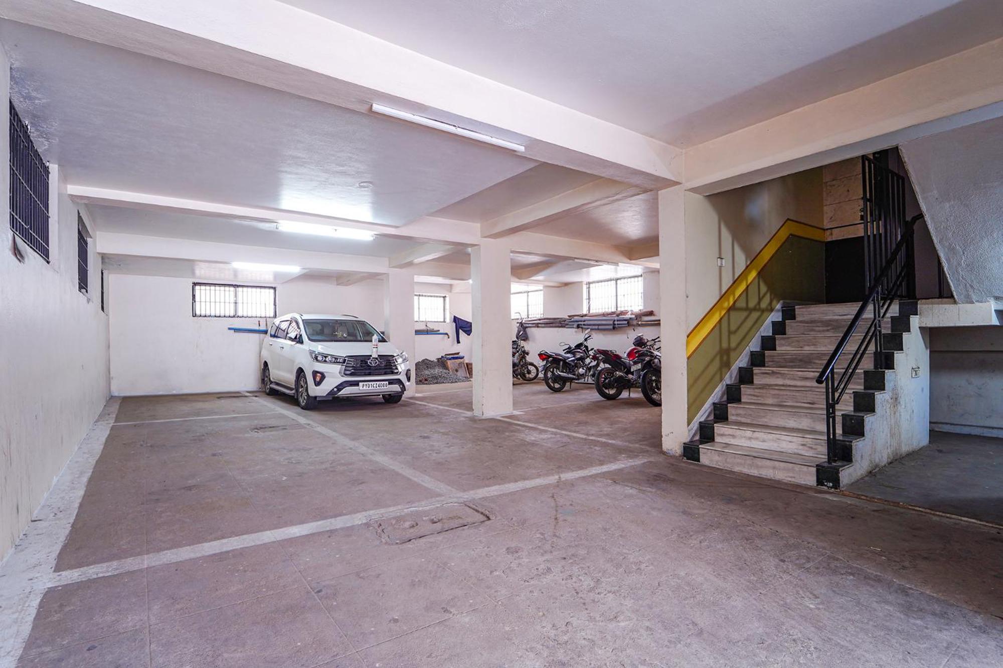 קוימבטור Fabhotel Ess Paradise - Nr Bus Stand מראה חיצוני תמונה