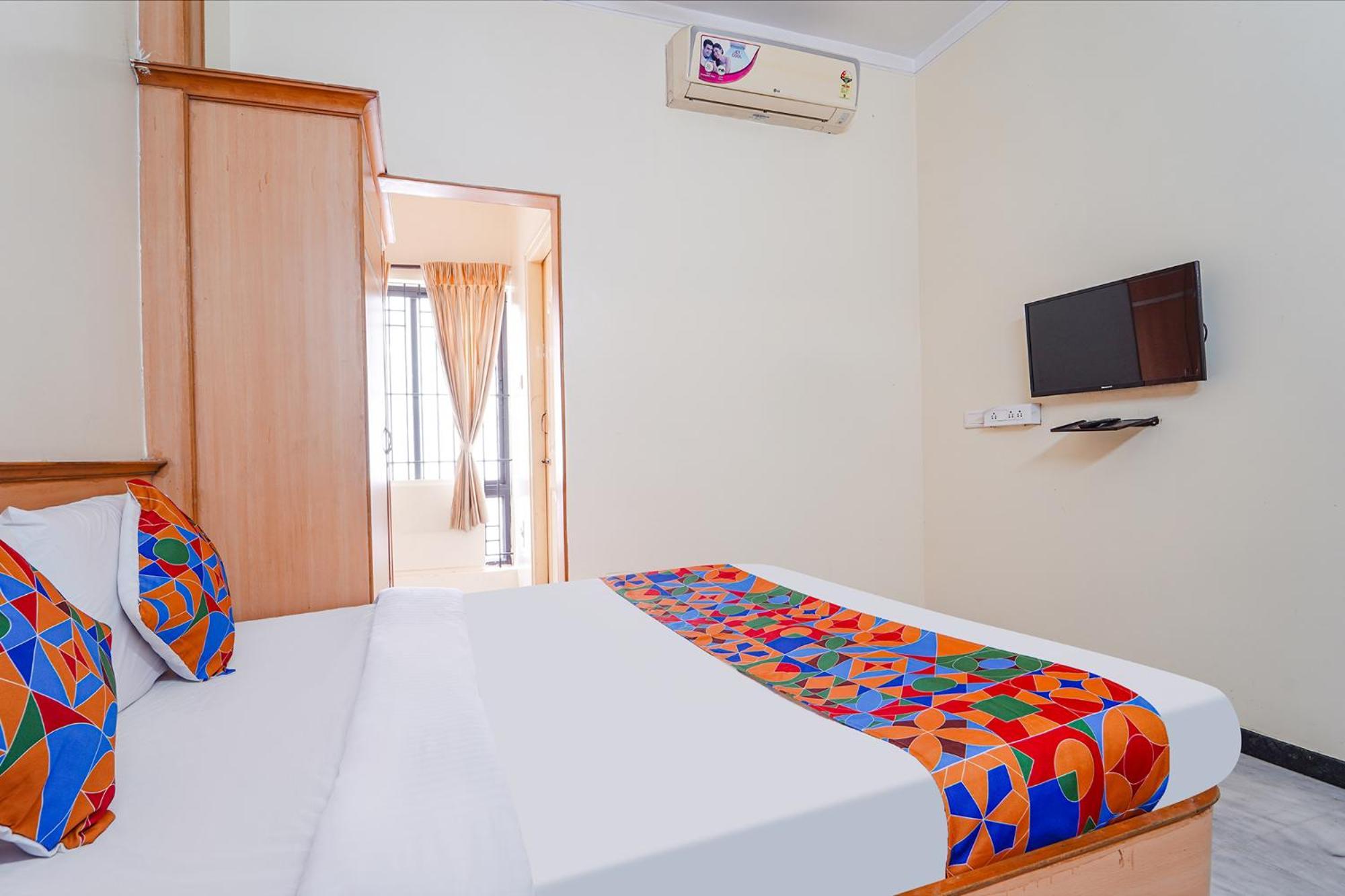 קוימבטור Fabhotel Ess Paradise - Nr Bus Stand מראה חיצוני תמונה