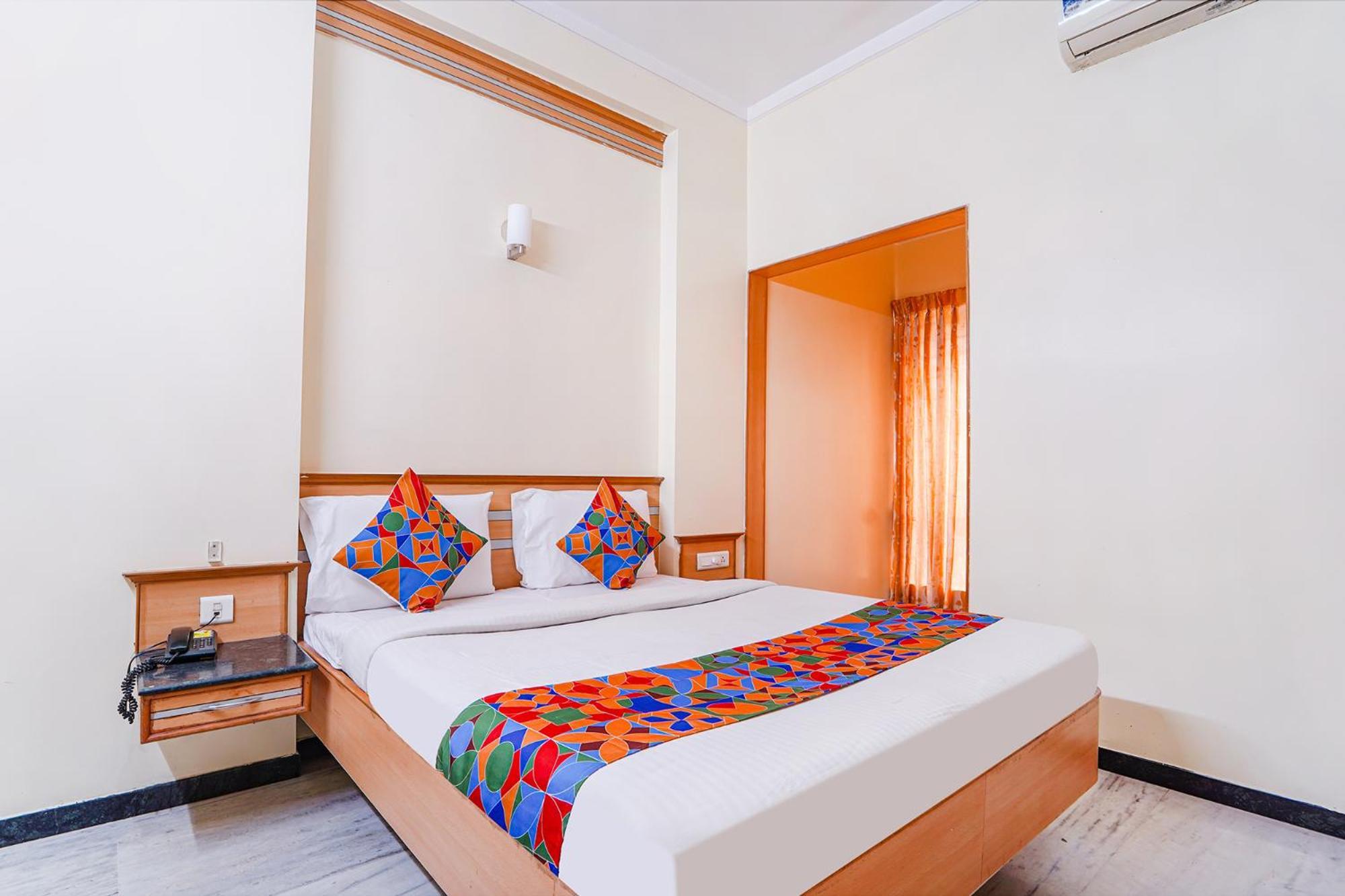 קוימבטור Fabhotel Ess Paradise - Nr Bus Stand מראה חיצוני תמונה
