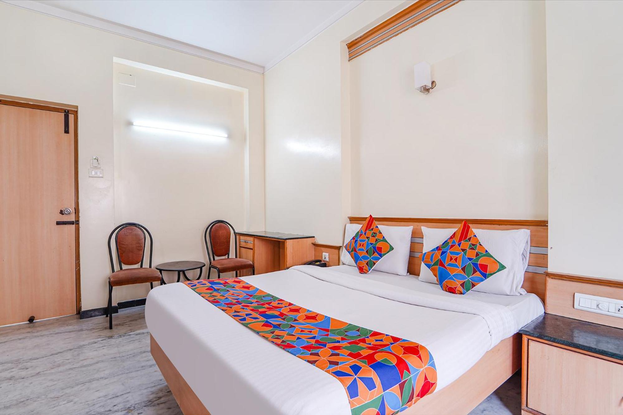 קוימבטור Fabhotel Ess Paradise - Nr Bus Stand מראה חיצוני תמונה