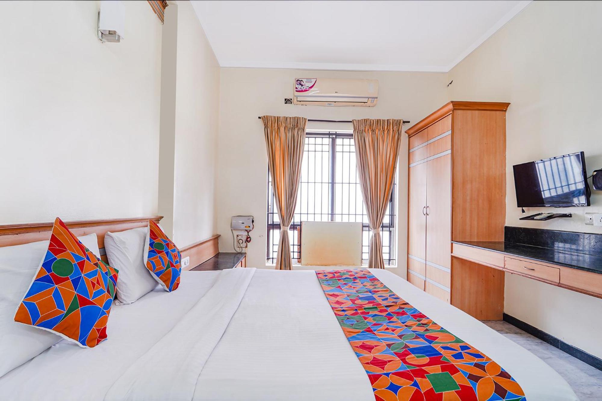 קוימבטור Fabhotel Ess Paradise - Nr Bus Stand מראה חיצוני תמונה